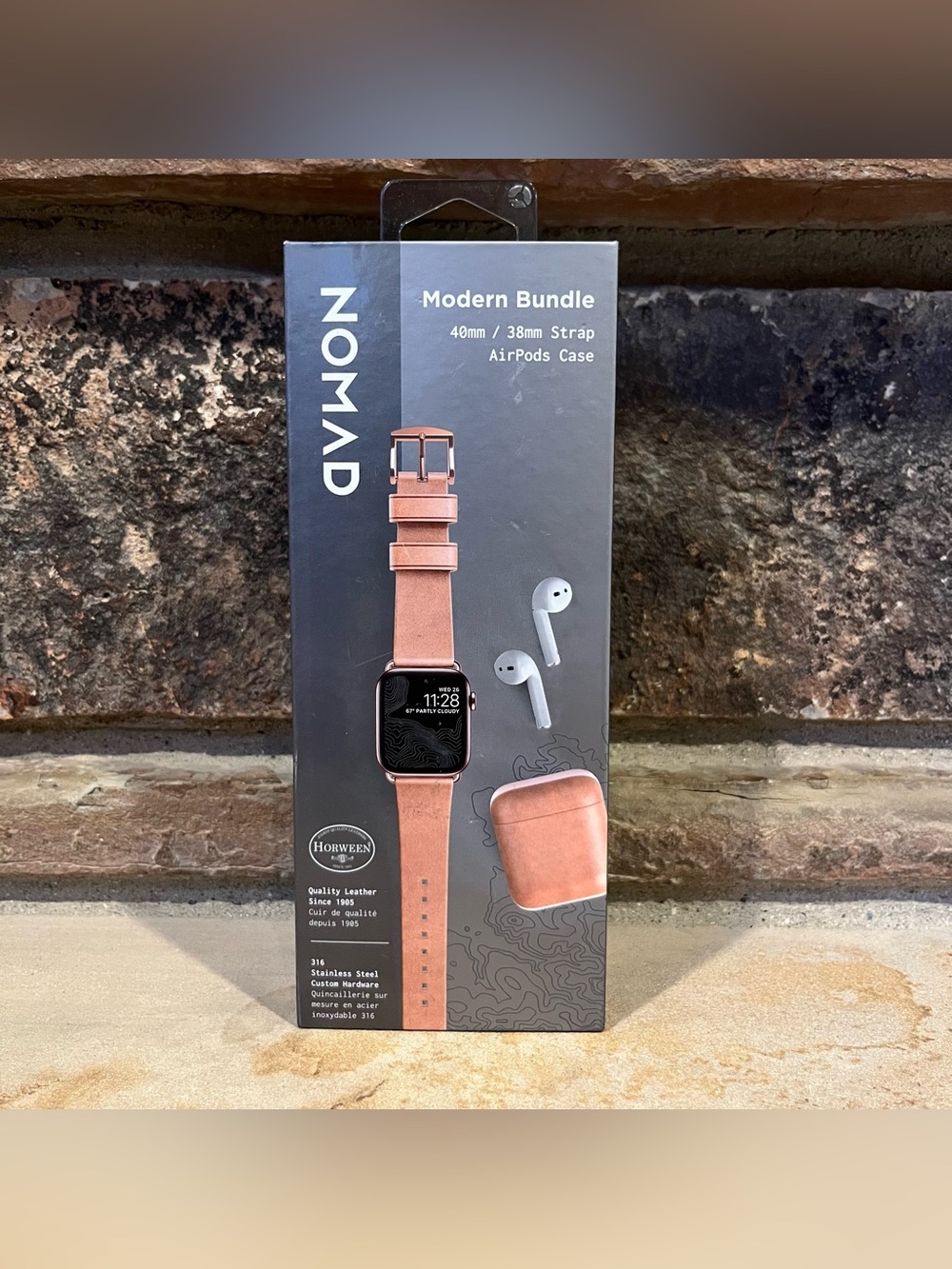 NOMAD Modern Bundle Horween Leather Apple Watch Strap & AirPods Case 40mm/38mm